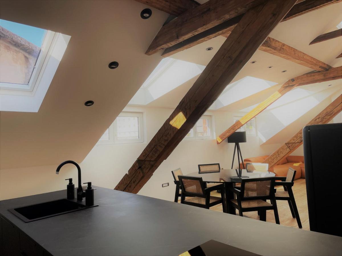 Split Rooftop Loft Exterior photo